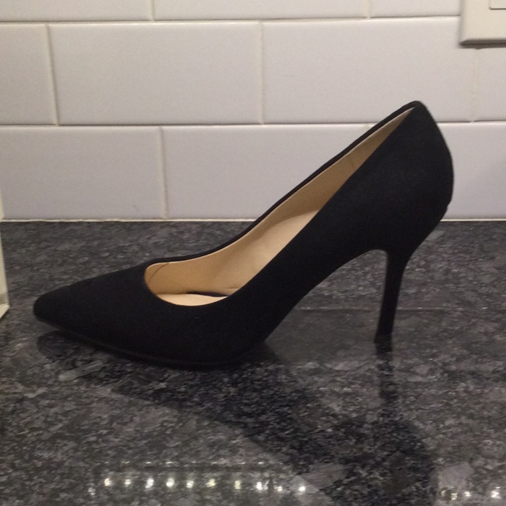 Nine West Black suede pumps, size 8.